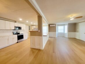 Building Photo - 1106 E Veterans Dr