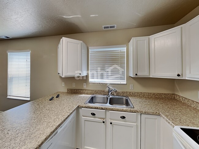 Building Photo - 2254 Orchard Way