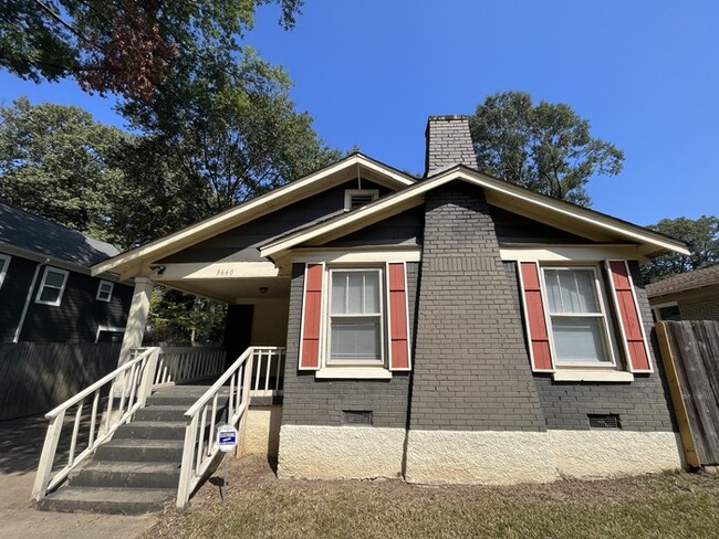 Building Photo - 3660 Douglass Ave - Available Now!