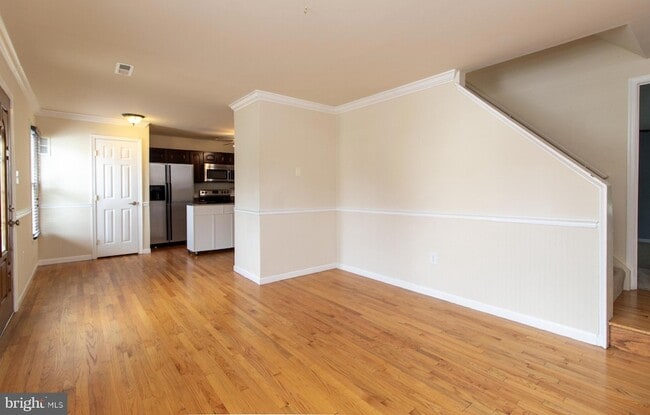 Building Photo - 1036 Hyde Park Dr
