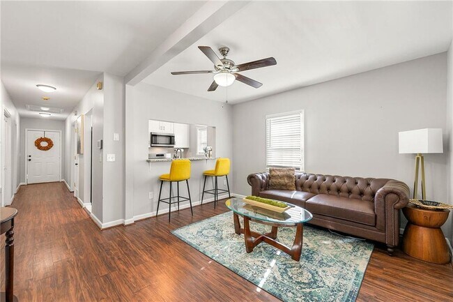 Foto del edificio - 954 Fern Ave SE