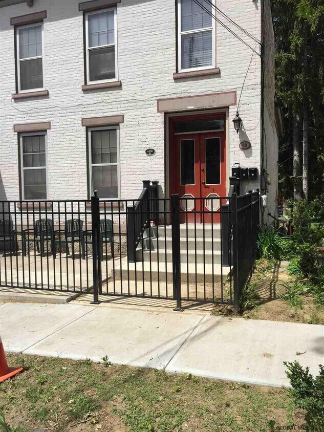 69 Lawrence St Unit Studio, Apt 3, Saratoga Springs, NY 12866