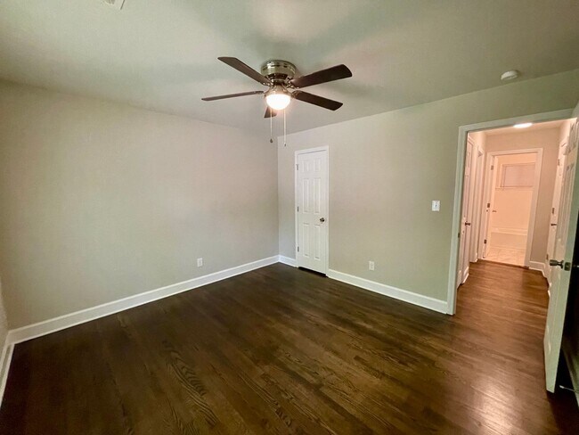 Building Photo - 616 Ligustrum St