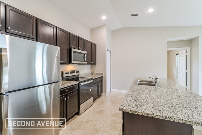 Building Photo - 259 Trenton Ave SW