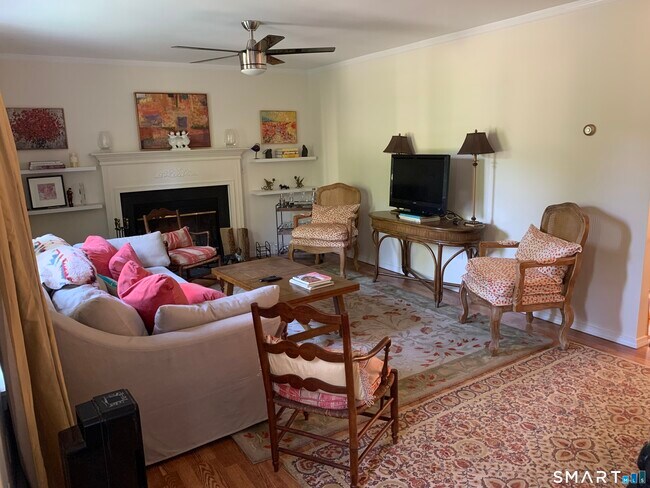 Foto del edificio - 160 Russell St