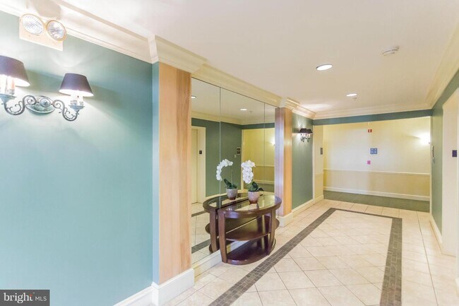 Foto del edificio - 2204 Westcourt Ln
