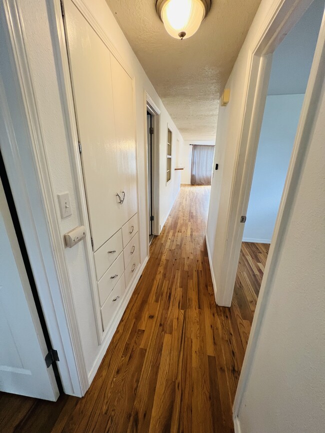 Foto del edificio - 1123 E Homestead Ave