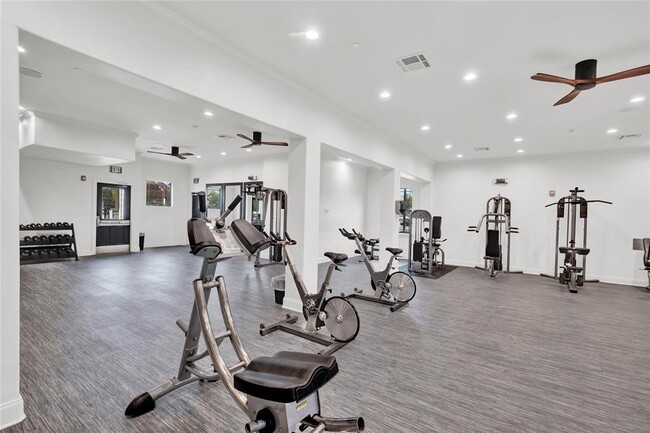 Foto del edificio - 6611 Aspen Heights