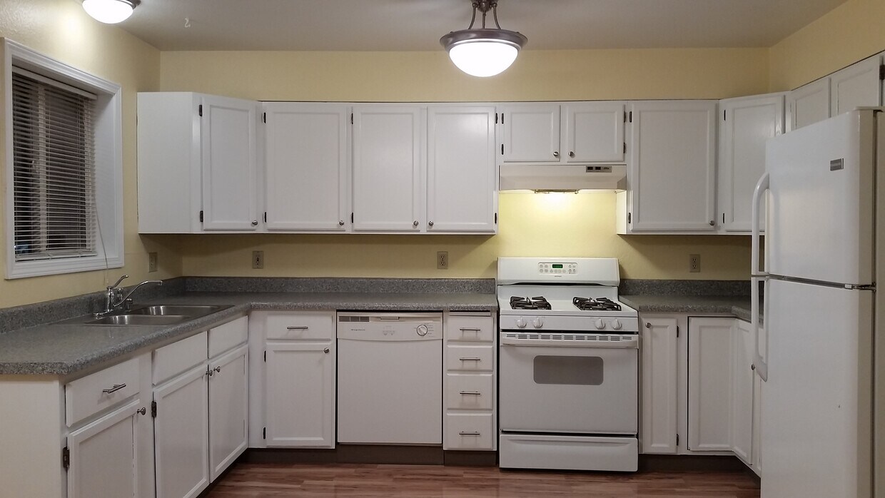 Kitchen - 8030 Northwind Ave