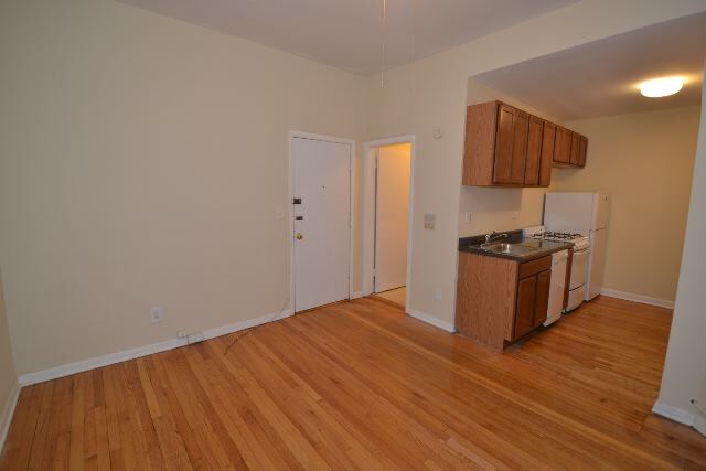 Foto del edificio - 917 W Waveland Ave