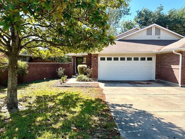 Building Photo - 1003 Markham Ln