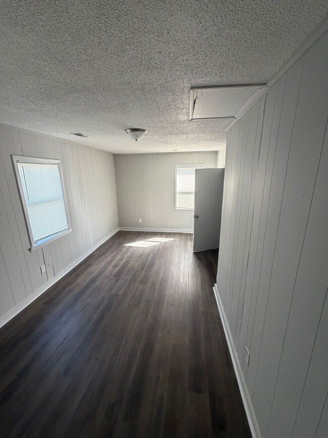 Foto del edificio - 432 N Montgomery St