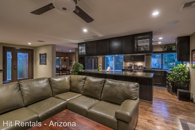 Building Photo - 1501 E Windjammer Way