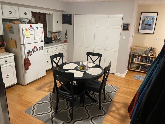 Building Photo - 1111 8th St