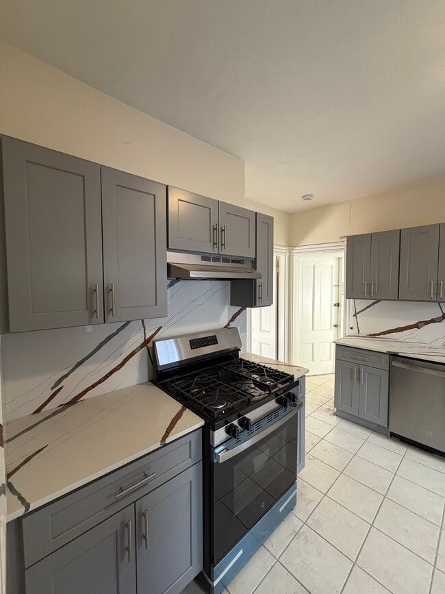 Building Photo - 17 Cushman Rd