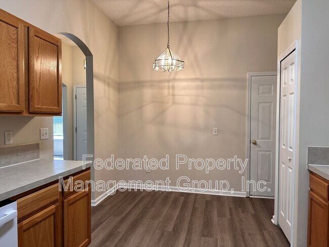 Foto del edificio - 7925 Collins Bay Ct