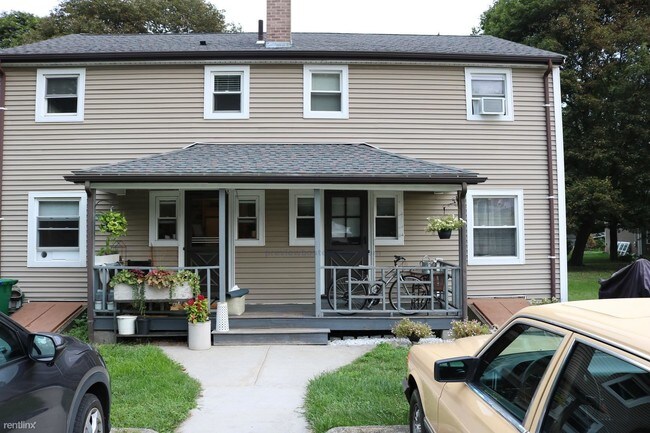 Foto del edificio - 118 Rowe St