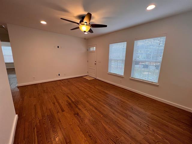 Foto del edificio - 8608 Forest Hills Blvd