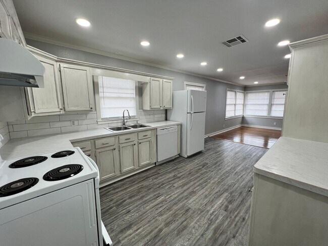 Foto del edificio - Home for rent!