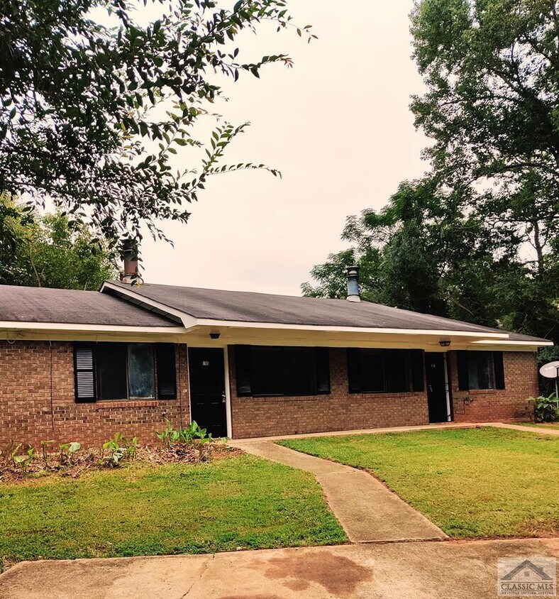 Primary Photo - 195 Pamela Dr