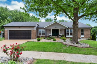 Building Photo - 2947 Meramar Dr