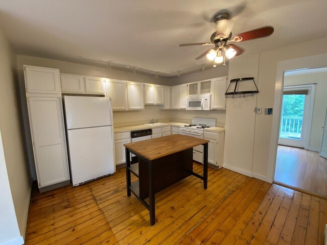 Photo - 72 Mechanic St Apartment