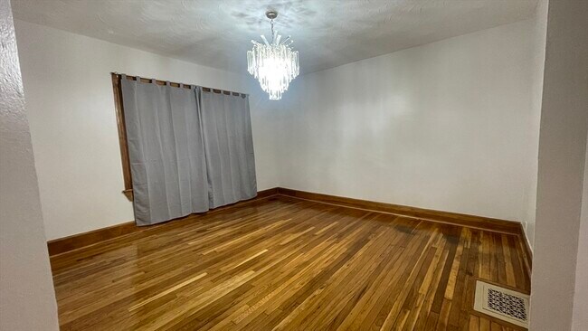 Foto del edificio - 13 Whitman St