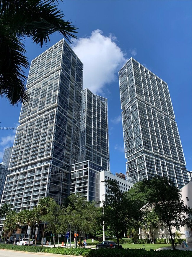 Foto del edificio - 495 Brickell Ave