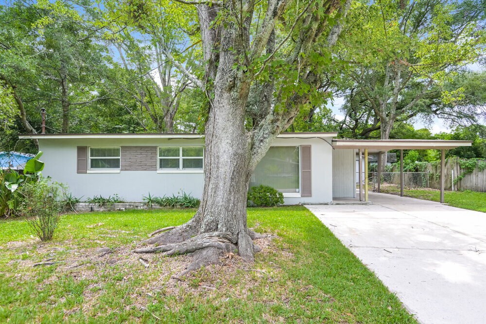 Primary Photo - 2219 Limoges Dr E