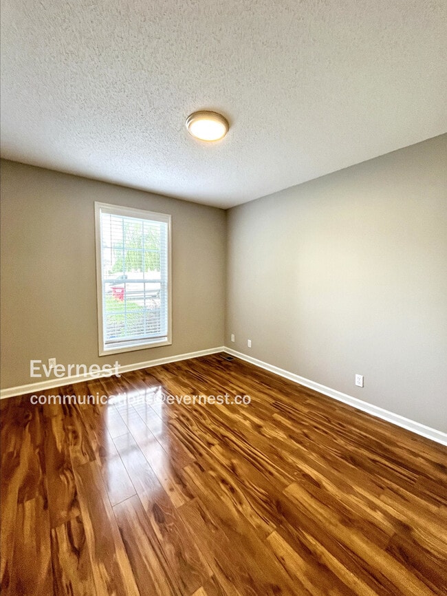Building Photo - 3653 Aurora Dr