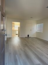 Building Photo - 2037 N Brighton St