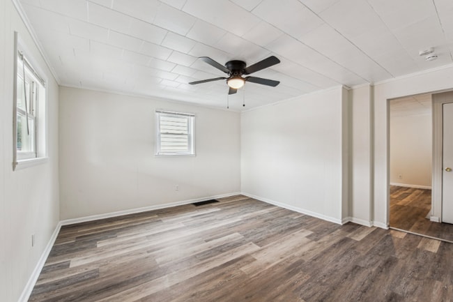 Building Photo - 761 W Otterman St