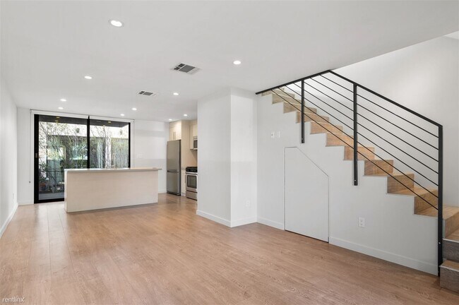 Foto del edificio - 2 br, 2.5 bath Condo - 3017 Ocean Avenue