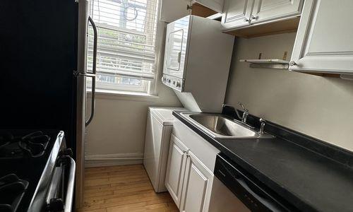 Foto principal - 1 bedroom in Chicago IL 60613
