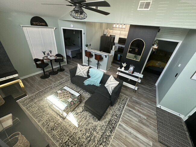 Foto del edificio - 172 Waters Edge Ln