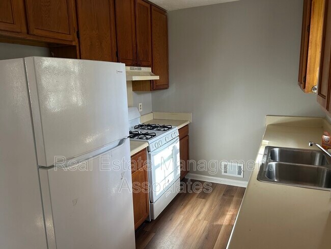Foto del edificio - 1216 High Falls Rd