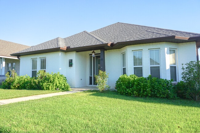 Building Photo - 48 9th Ave