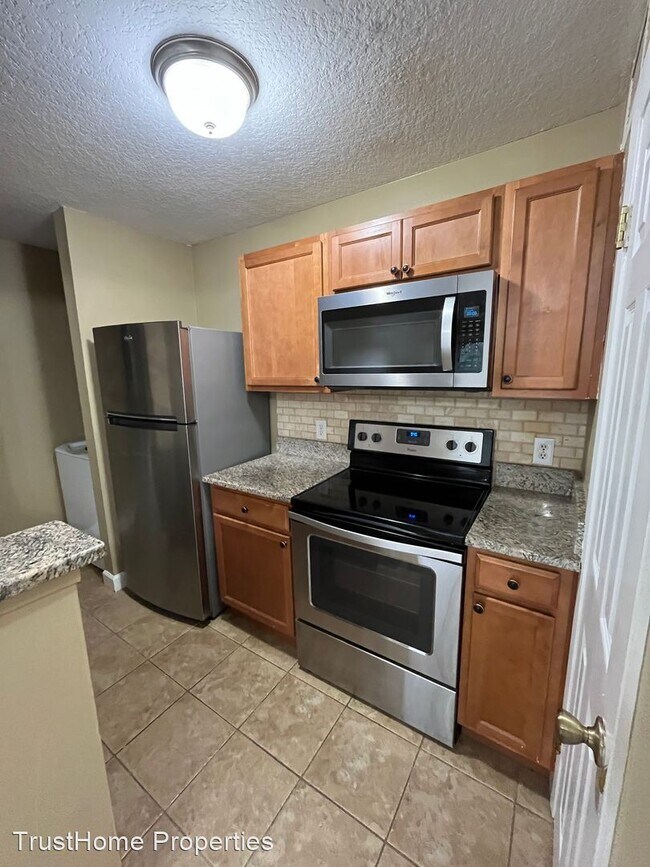 Building Photo - 1 br, 1 bath House - 345 Lakepointe Drive ...