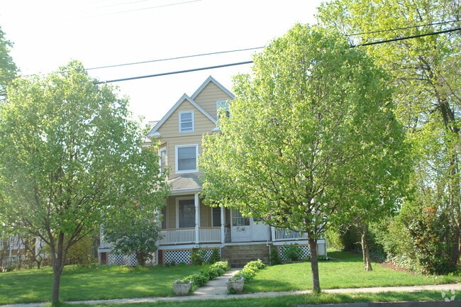 Building Photo - 112 Franklin Ave
