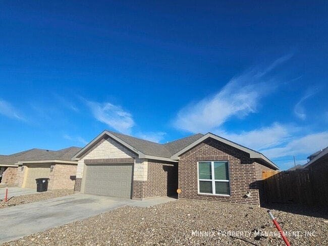 Building Photo - 1649 Wrigley Dr