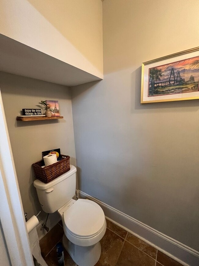 Building Photo - Townhome for Rent