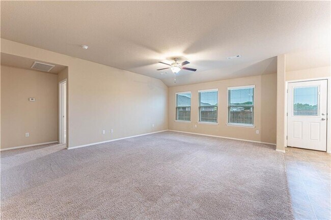 Foto del edificio - Focus on a different feature, like being pet-friendly or having appliances included