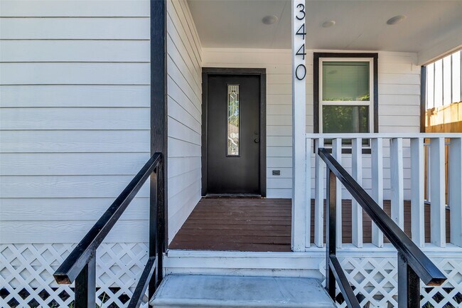 Foto del edificio - 3440 Bremond St