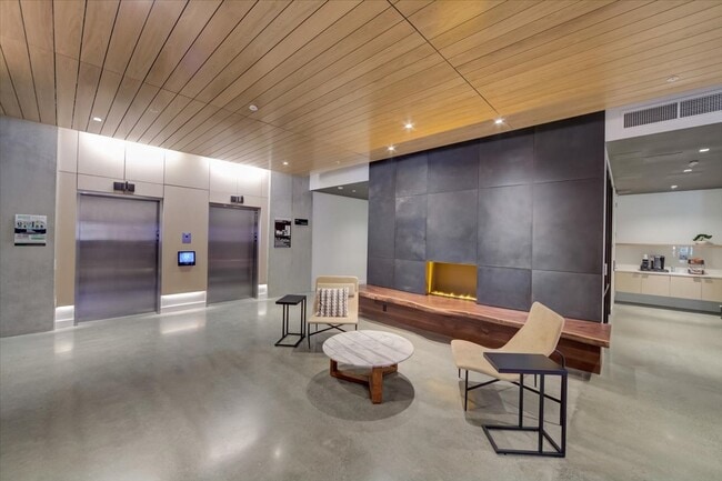 Interior Photo - 145 Leavenworth St
