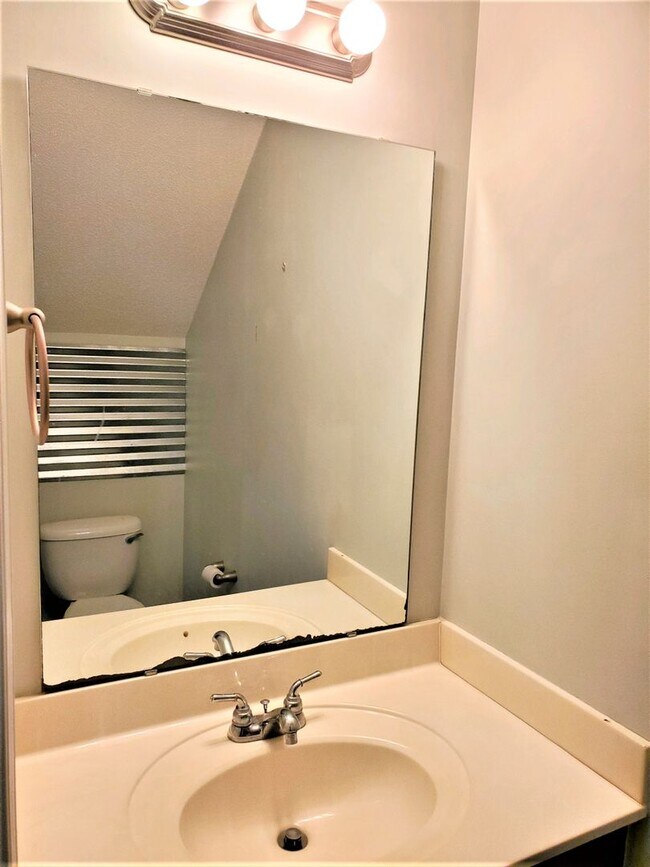 Foto del edificio - 202 Lanieve Ct