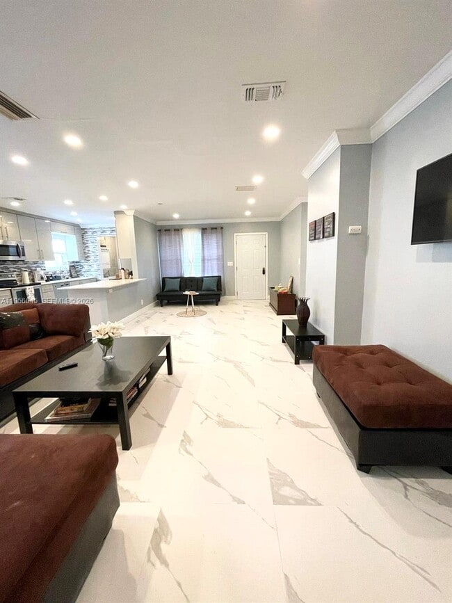 Foto del edificio - 223 SW 10th St