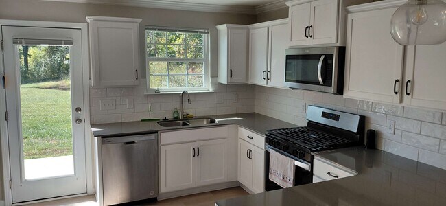 Foto del edificio - 225 Berryfield Dr