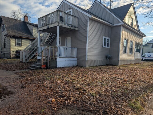 Building Photo - 1420 Adams St