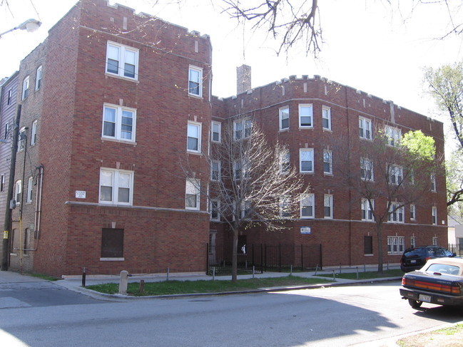 7555 S Kenwood Ave Unit 7555-2, Chicago, IL 60619  