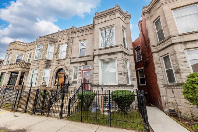 Building Photo - 3827 W Flournoy St